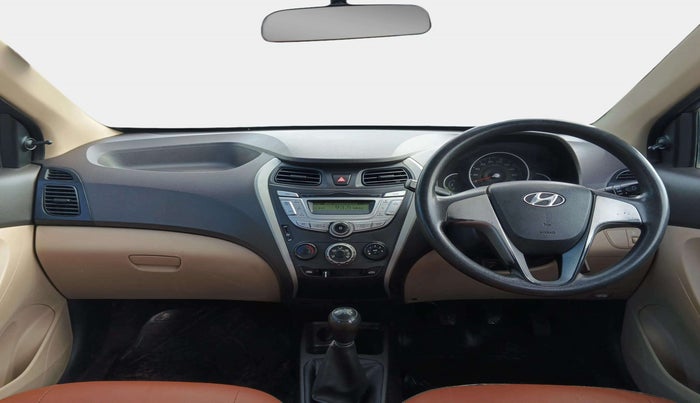 2017 Hyundai Eon MAGNA + AIRBAG, Petrol, Manual, 86,327 km, Dashboard