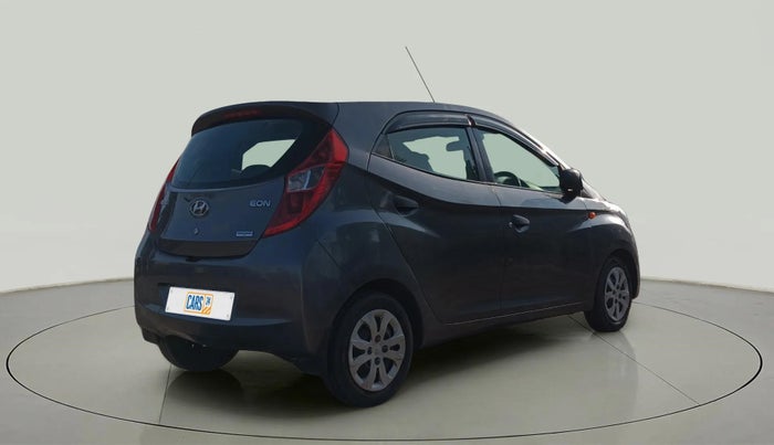 2017 Hyundai Eon MAGNA + AIRBAG, Petrol, Manual, 86,327 km, Right Back Diagonal