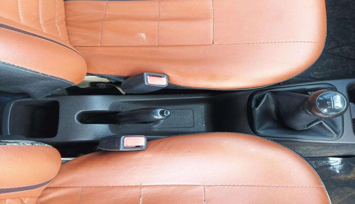 2017 Hyundai Eon MAGNA + AIRBAG, Petrol, Manual, 86,327 km, Gear Lever