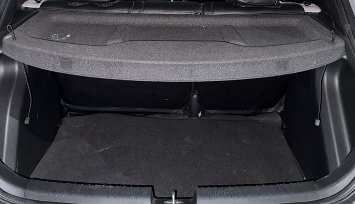 2017 Hyundai Elite i20 ASTA 1.2 (O), Petrol, Manual, 42,841 km, Boot Inside