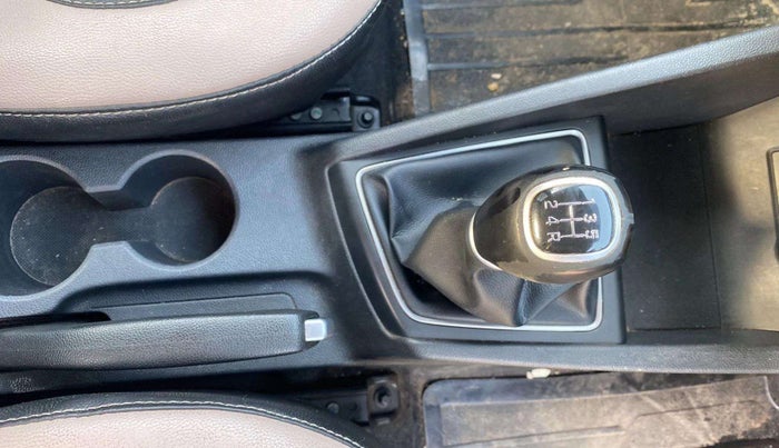 2017 Hyundai Elite i20 ASTA 1.2 (O), Petrol, Manual, 42,841 km, Gear Lever