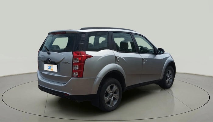 2013 Mahindra XUV500 W8, Diesel, Manual, 82,633 km, Right Back Diagonal