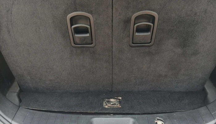 2013 Mahindra XUV500 W8, Diesel, Manual, 82,633 km, Boot Open Zoomed View