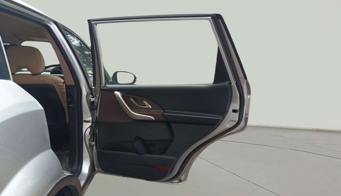 2013 Mahindra XUV500 W8, Diesel, Manual, 82,633 km, RHS Rear Door