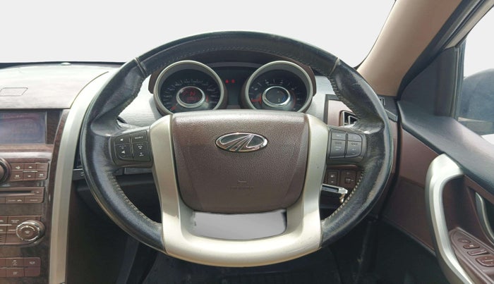 2013 Mahindra XUV500 W8, Diesel, Manual, 82,633 km, Steering Wheel Close Up