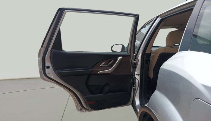 2013 Mahindra XUV500 W8, Diesel, Manual, 82,633 km, LHS Rear Door