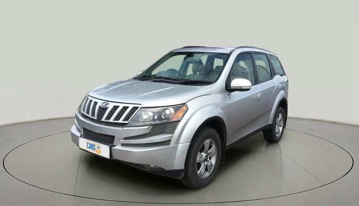 2013 Mahindra XUV500 W8, Diesel, Manual, 82,633 km, Left Front Diagonal