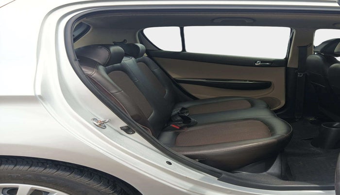 2013 Hyundai i20 MAGNA 1.2, Petrol, Manual, 90,150 km, Right Side Rear Door Cabin