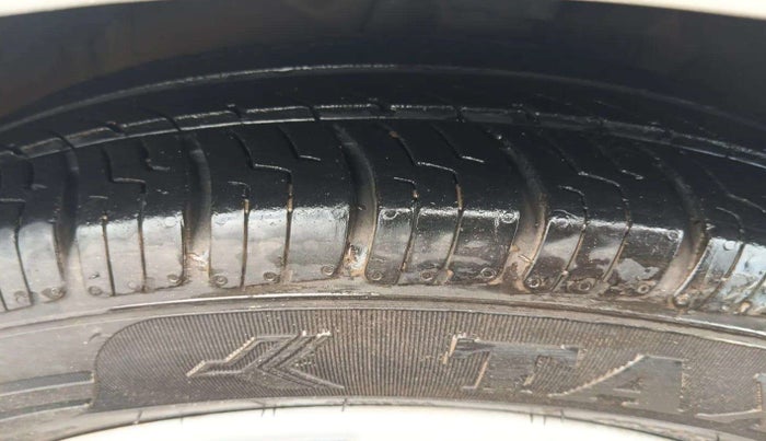 2013 Hyundai i20 MAGNA 1.2, Petrol, Manual, 90,150 km, Right Rear Tyre Tread