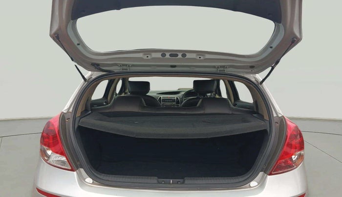 2013 Hyundai i20 MAGNA 1.2, Petrol, Manual, 90,150 km, Boot Inside