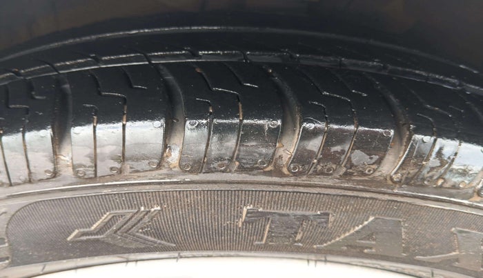 2013 Hyundai i20 MAGNA 1.2, Petrol, Manual, 90,150 km, Left Rear Tyre Tread