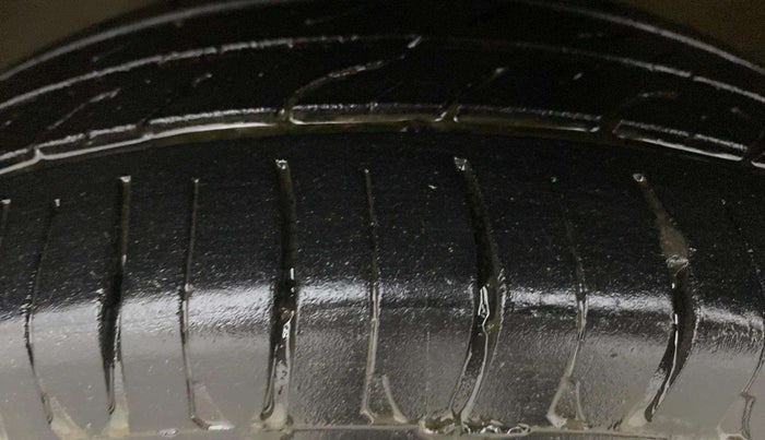 2012 Maruti Alto K10 VXI, Petrol, Manual, 67,711 km, Left Front Tyre Tread
