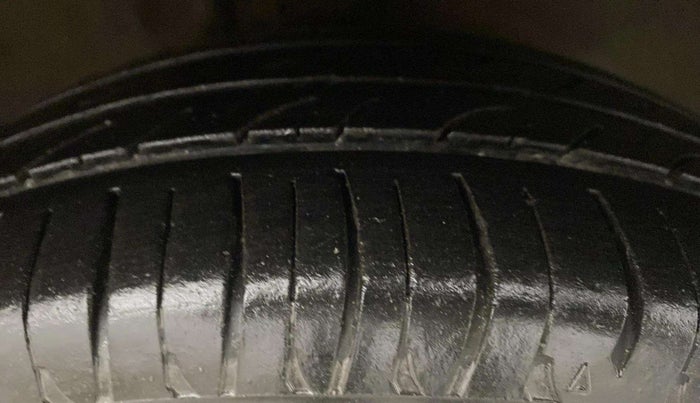 2012 Maruti Alto K10 VXI, Petrol, Manual, 67,711 km, Right Front Tyre Tread