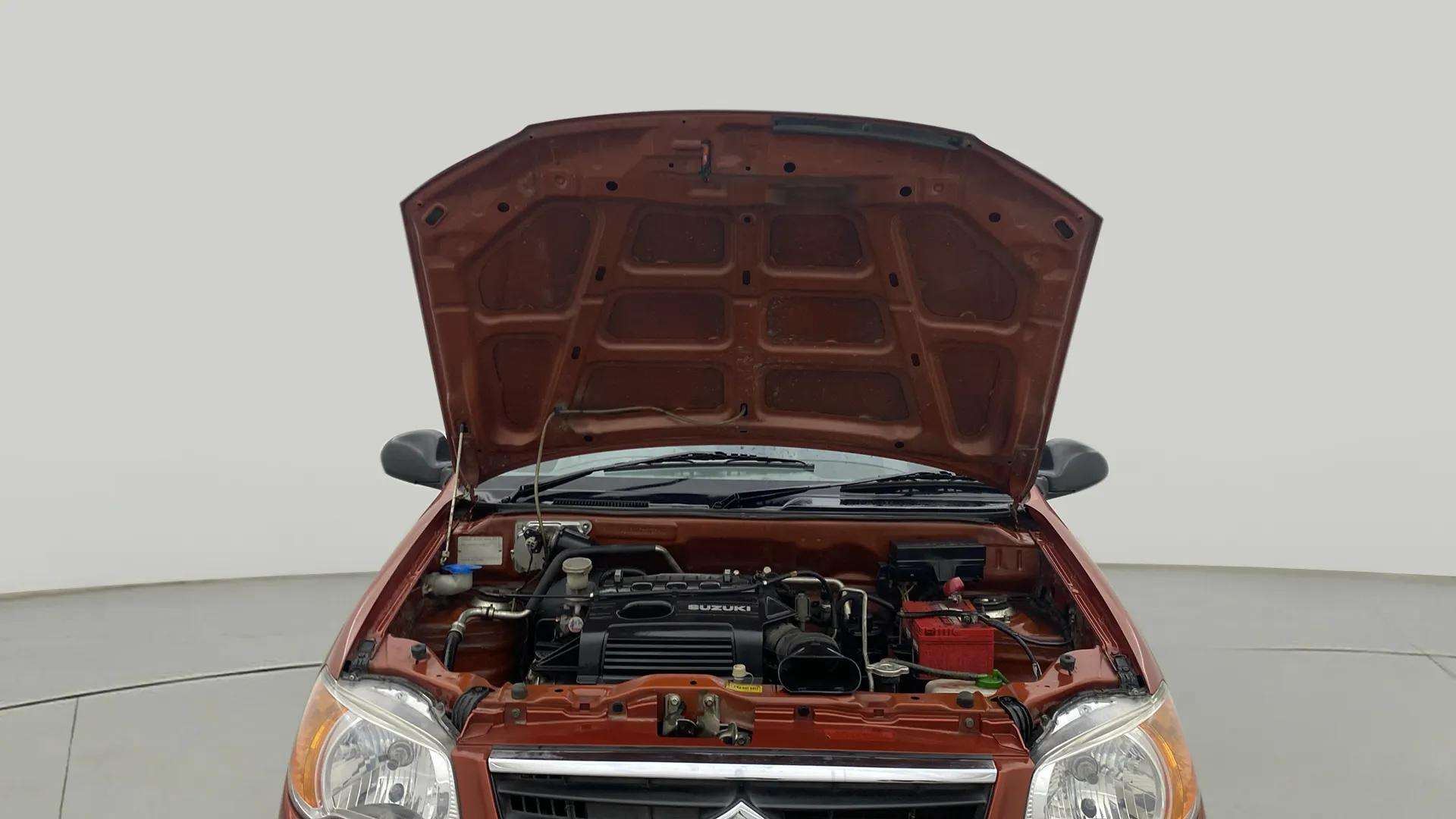 Engine-Full-View-With-Bonnet-Open-13