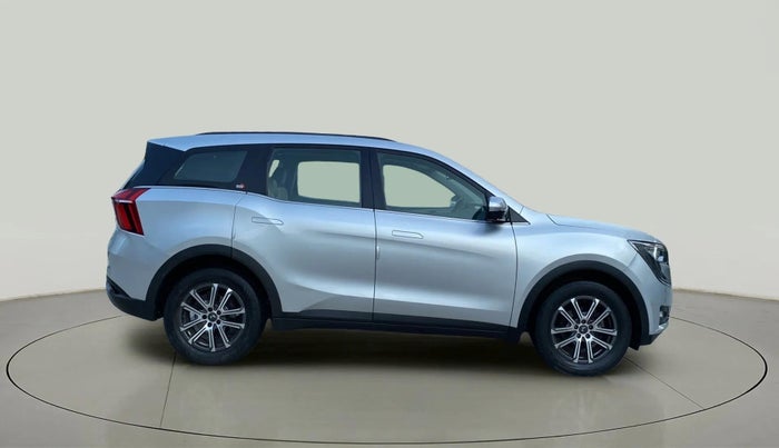 2021 Mahindra XUV700 AX 7 LUXURY P AT 7 STR, Petrol, Automatic, 58,161 km, Right Side View