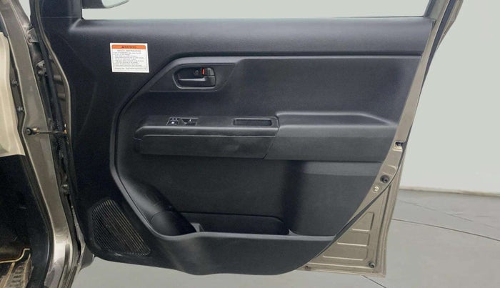 2019 Maruti New Wagon-R LXI CNG (O) 1.0, CNG, Manual, 45,720 km, Driver Side Door Panels Control