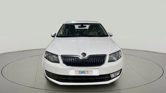 2016 Skoda Octavia AMBITION 1.4 TSI, Petrol, Manual, 1,42,130 km, Front