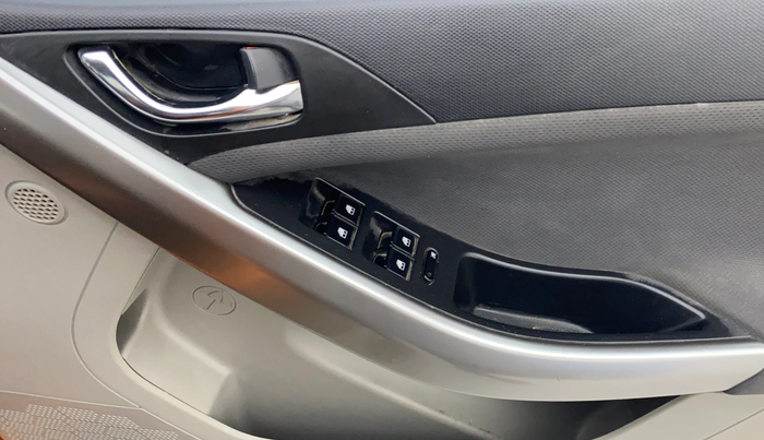 2018 Tata NEXON XZA PLUS PETROL, Petrol, Automatic, 57,704 km, Driver Side Door Panels Control