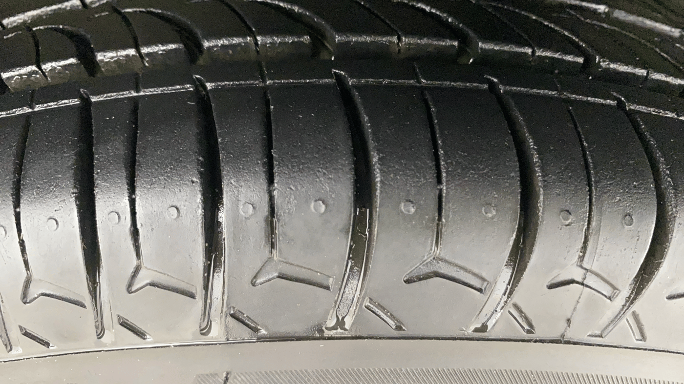 2014 Maruti Alto 800 LXI, Petrol, Manual, 47,417 km, Left Rear Tyre Tread
