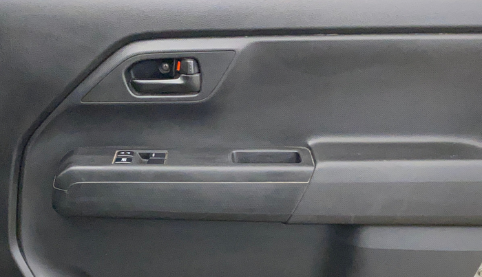 2022 Maruti New Wagon-R LXI CNG (O) 1.0, CNG, Manual, 67,029 km, Driver Side Door Panels Control