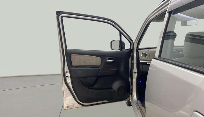 2015 Maruti Wagon R 1.0 VXI, Petrol, Manual, 18,324 km, LHS Front Door