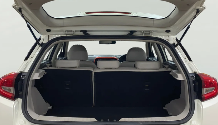 2021 Mahindra XUV300 W8 (O) 1.5 DIESEL AMT, Diesel, Automatic, 60,064 km, Boot Inside