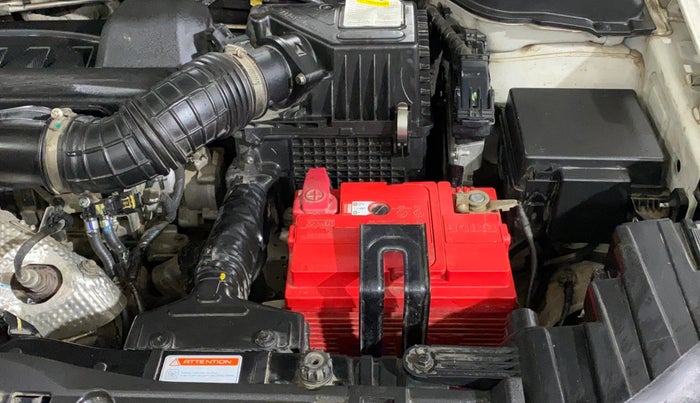 2021 Mahindra XUV300 W8 (O) 1.5 DIESEL AMT, Diesel, Automatic, 60,064 km, Engine View - Left