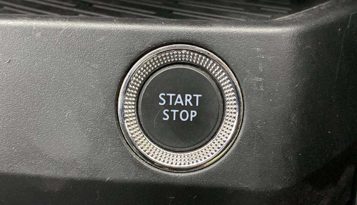 2023 Renault Kiger RXZ AMT DUAL TONE, Petrol, Automatic, 43,317 km, Keyless Start/ Stop Button