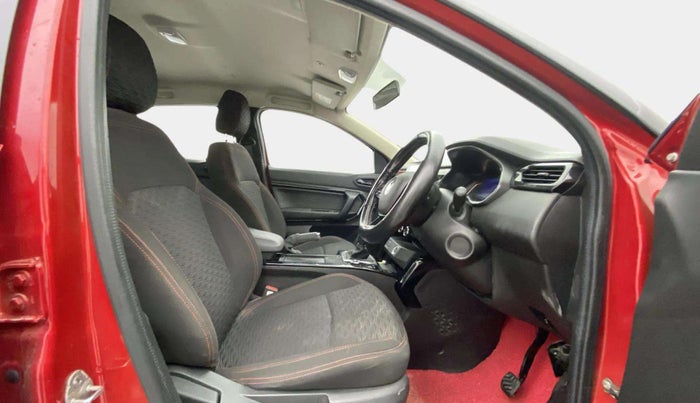 2023 Renault Kiger RXZ AMT DUAL TONE, Petrol, Automatic, 43,317 km, Right Side Front Door Cabin