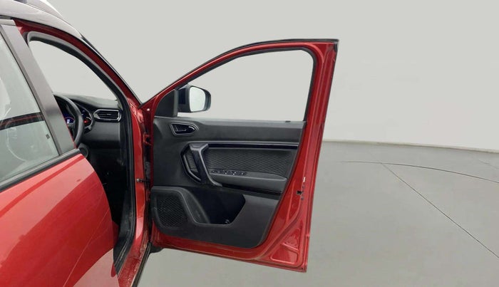 2023 Renault Kiger RXZ AMT DUAL TONE, Petrol, Automatic, 43,317 km, RHS Front Door