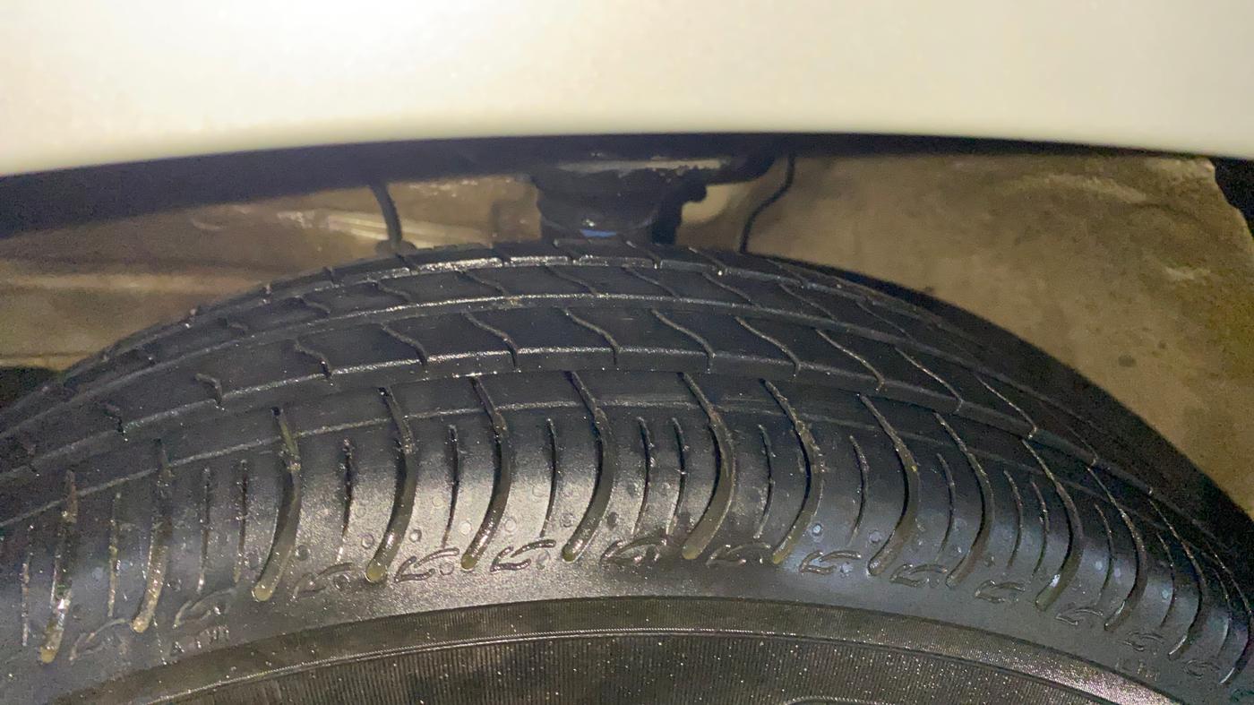 2020 Maruti S PRESSO VXI AMT, Petrol, Automatic, 68,061 km, Left Front Tyre Tread