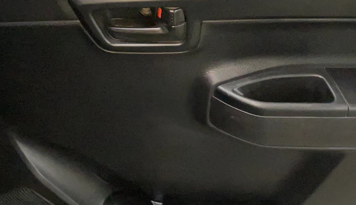 2020 Maruti S PRESSO VXI AMT, Petrol, Automatic, 67,973 km, Driver Side Door Panels Control