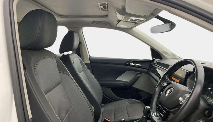 2023 Skoda KUSHAQ STYLE 1.0L TSI AT, Petrol, Automatic, 33,570 km, Right Side Front Door Cabin