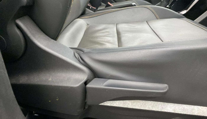 2023 Skoda KUSHAQ STYLE 1.0L TSI AT, Petrol, Automatic, 33,570 km, Driver Side Adjustment Panel