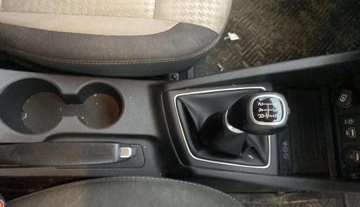2019 Hyundai Elite i20 ASTA 1.2 (O), Petrol, Manual, 32,296 km, Gear Lever