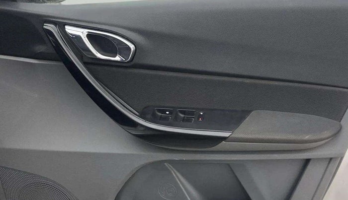 2018 Tata TIGOR XZ (O) PETROL, CNG, Manual, 60,913 km, Driver Side Door Panels Control