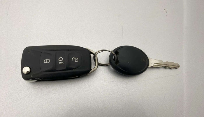 2018 Tata TIGOR XZ (O) PETROL, CNG, Manual, 60,913 km, Key Close Up