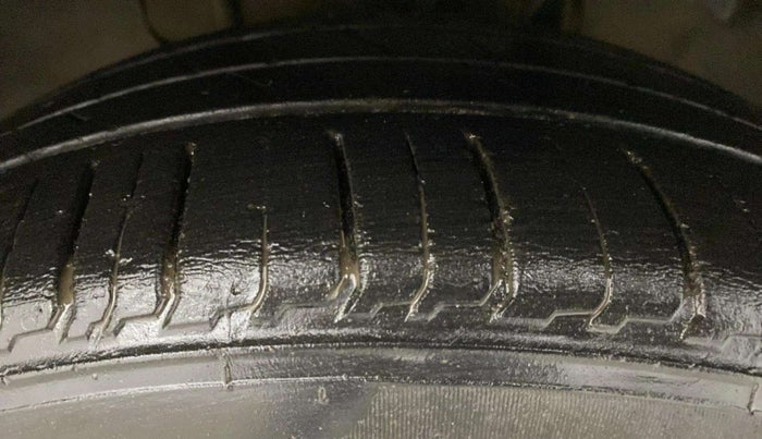 2018 Tata TIGOR XZ (O) PETROL, CNG, Manual, 60,913 km, Right Front Tyre Tread