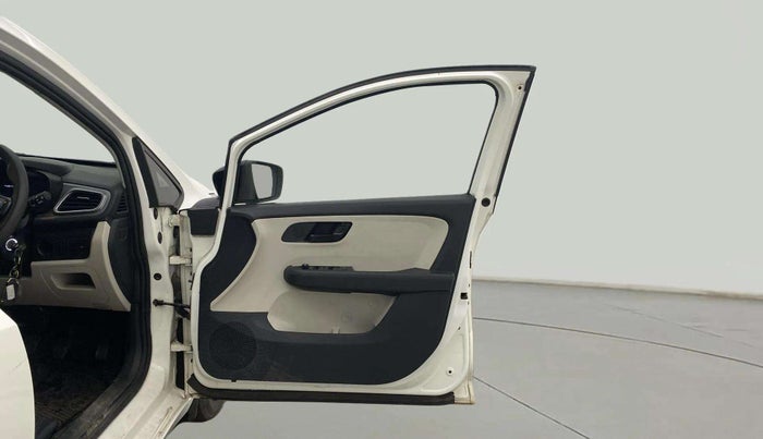 2023 Tata ALTROZ XM PLUS CNG, CNG, Manual, 14,833 km, RHS Front Door