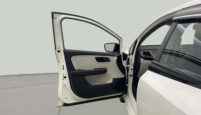 2023 Tata ALTROZ XM PLUS CNG, CNG, Manual, 14,833 km, LHS Front Door