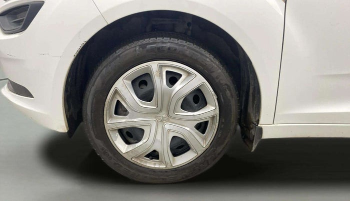 2023 Tata ALTROZ XM PLUS CNG, CNG, Manual, 14,833 km, Left Front Wheel