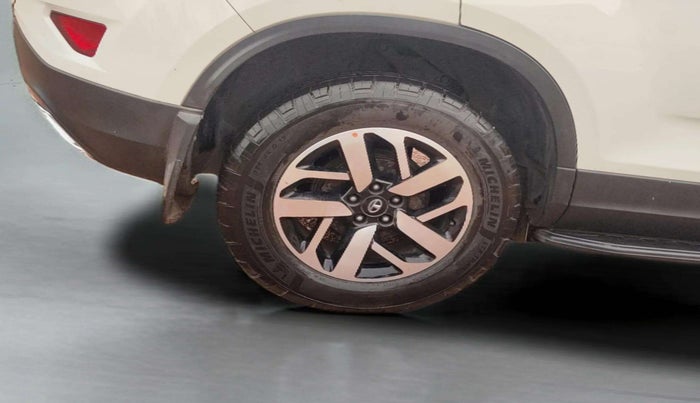 2021 Tata Harrier XZ PLUS 2.0L DUAL TONE, Diesel, Manual, 1,15,073 km, Right Rear Wheel