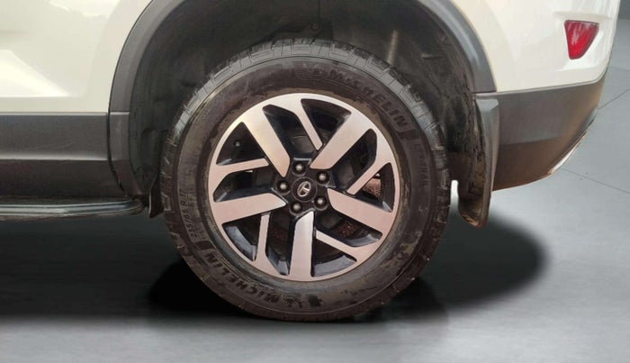 2021 Tata Harrier XZ PLUS 2.0L DUAL TONE, Diesel, Manual, 1,15,073 km, Left Rear Wheel