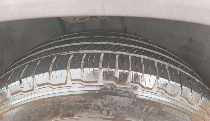 2021 Tata Harrier XZ PLUS 2.0L DUAL TONE, Diesel, Manual, 1,15,073 km, Left Front Tyre Tread