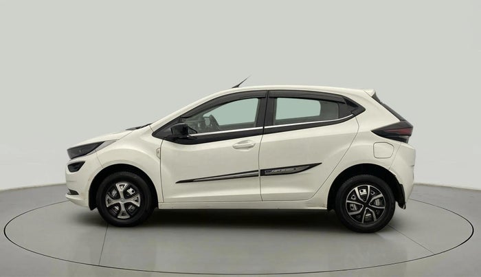 2022 Tata ALTROZ XE PLUS PETROL, Petrol, Manual, 37,648 km, Left Side