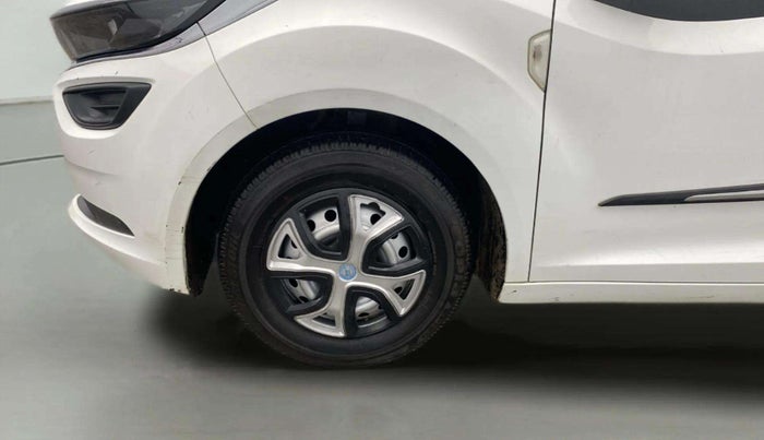 2022 Tata ALTROZ XE PLUS PETROL, Petrol, Manual, 37,648 km, Left Front Wheel