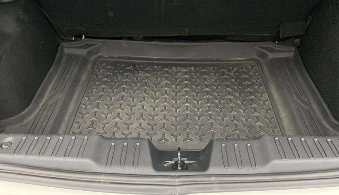 2022 Tata ALTROZ XE PLUS PETROL, Petrol, Manual, 37,648 km, Boot Inside