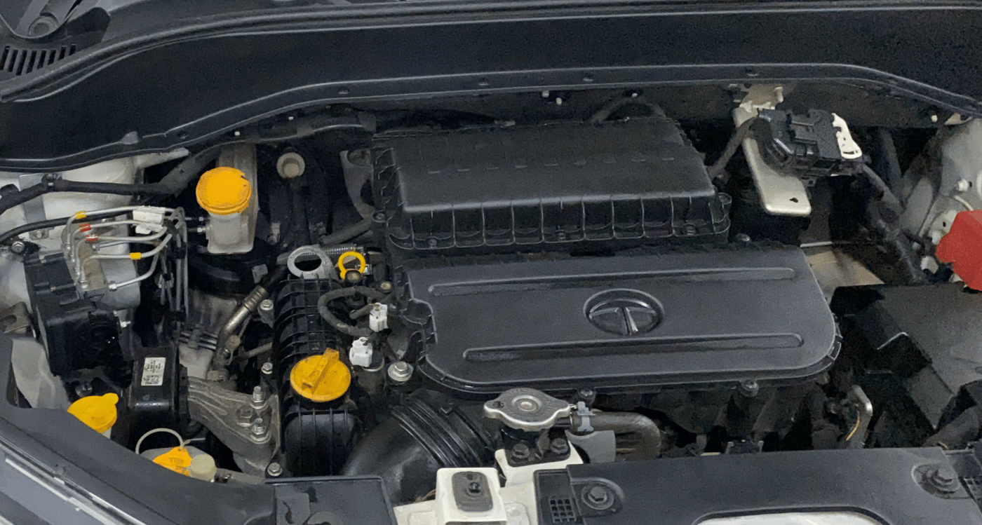2022 Tata PUNCH ACCOMPLISHED MT, Petrol, Manual, 33,838 km, Engine View - Right
