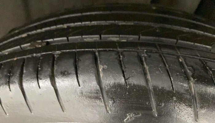 2023 Maruti FRONX DELTA PLUS 1.2MT, Petrol, Manual, 25,999 km, Left Rear Tyre Tread