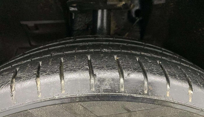2021 Tata PUNCH CREATIVE  AMT, Petrol, Automatic, 47,058 km, Left Front Tyre Tread